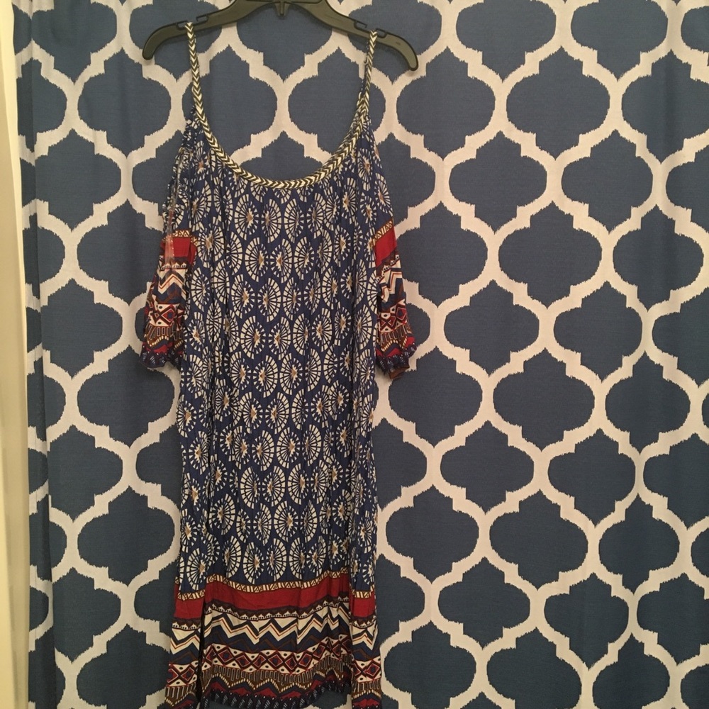 Cold Shoulder Dress// Size: 1X
